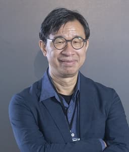 Portrait of Shih-Hao Hung
